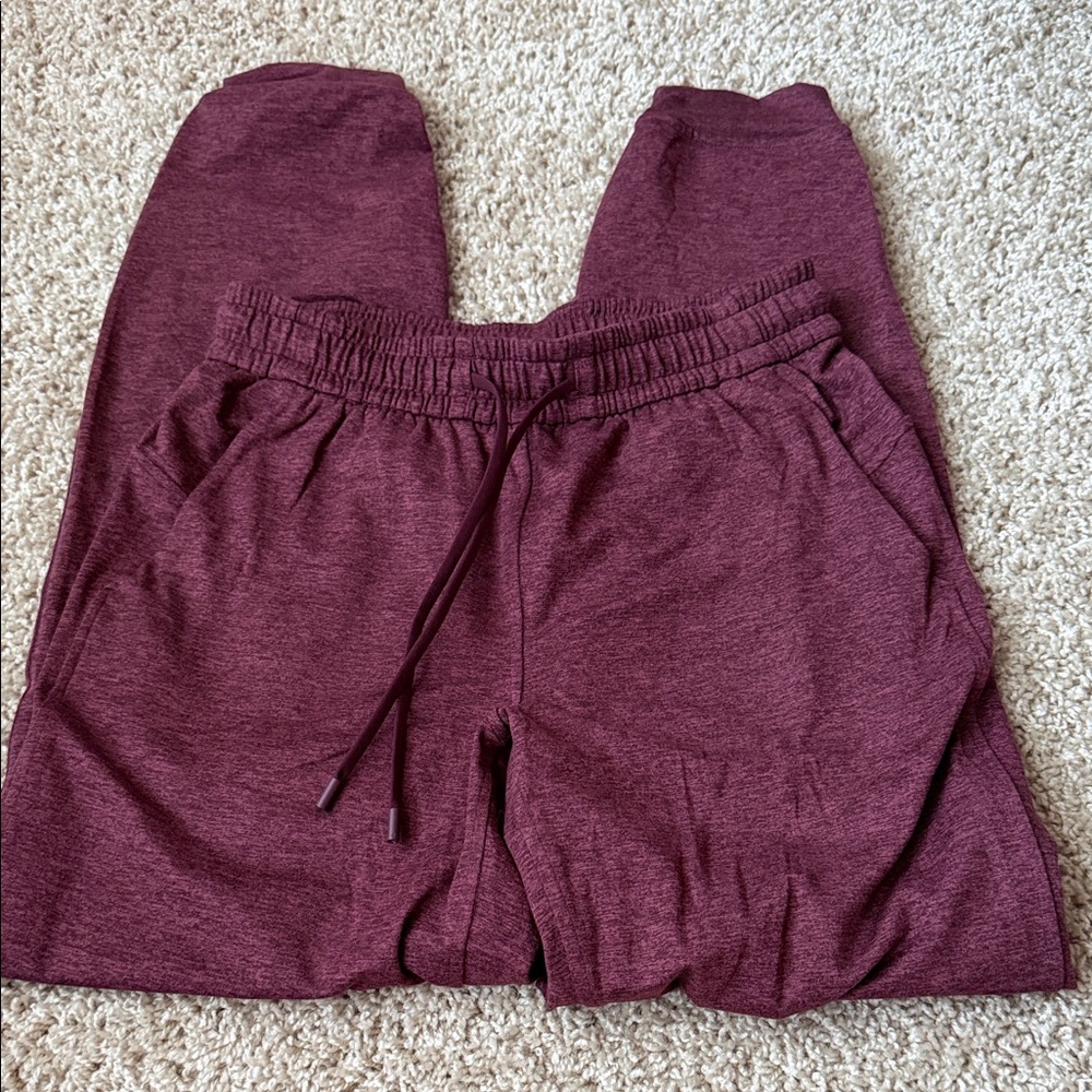 Lululemon Soft Jersey Classic-Fit Mid-Rise Jogger size 4! Heathered Garnett